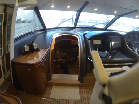 Sunseeker Predator 85 image