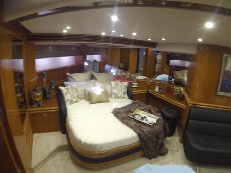 Sunseeker Predator 85 image