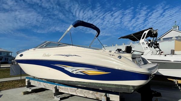 Rinker 232 Captiva Cuddy