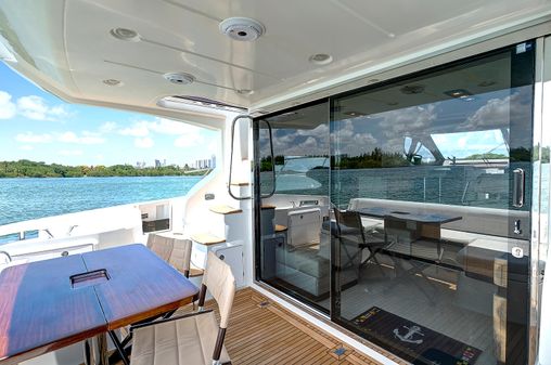 Azimut 54' Flybridge image