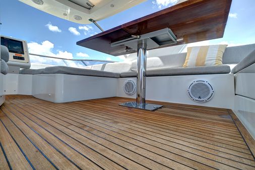 Azimut 54' Flybridge image