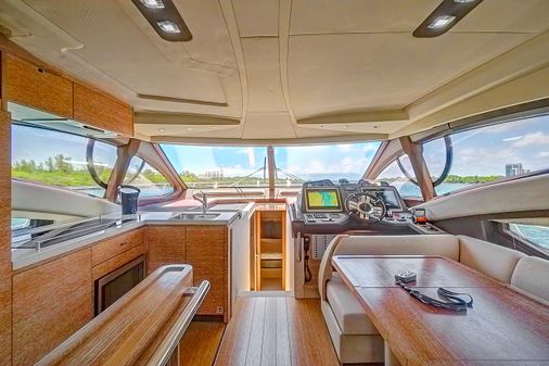 Azimut 54' Flybridge image