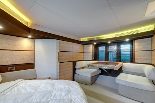 Azimut 54' Flybridge image