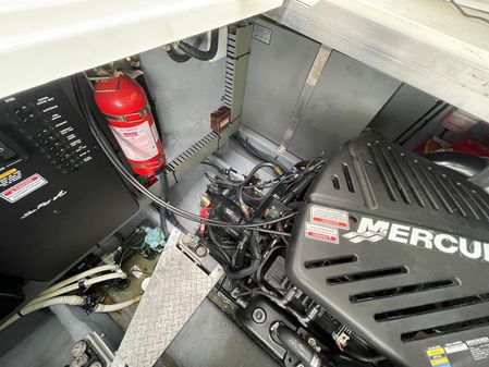 Sea Ray 380 Sundancer image