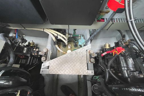 Sea Ray 380 Sundancer image