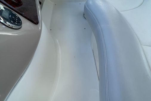 Sea Ray 380 Sundancer image