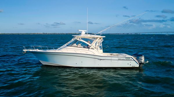 Grady-White 330 Express 