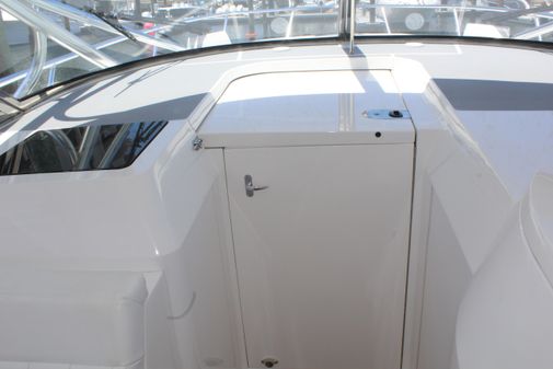 Intrepid 430 Sport Yacht image