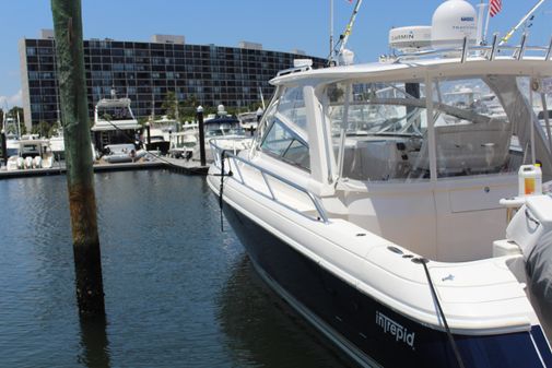 Intrepid 430 Sport Yacht image