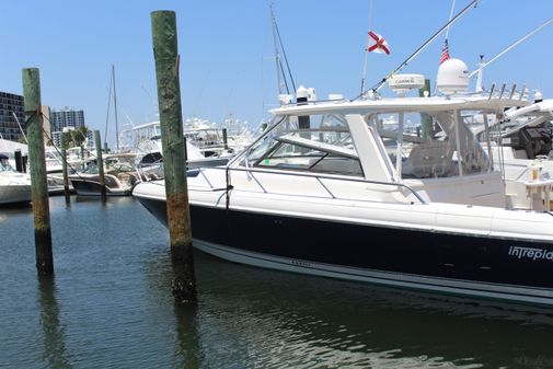 Intrepid 430 Sport Yacht image