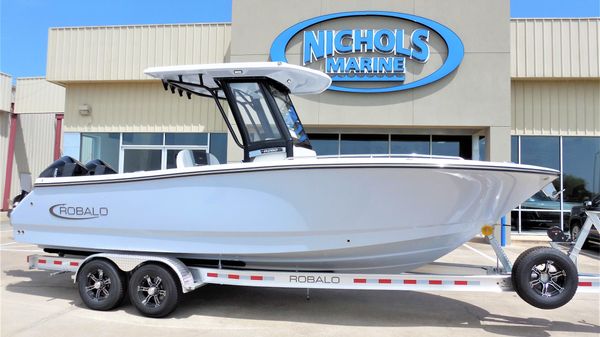 Robalo R250