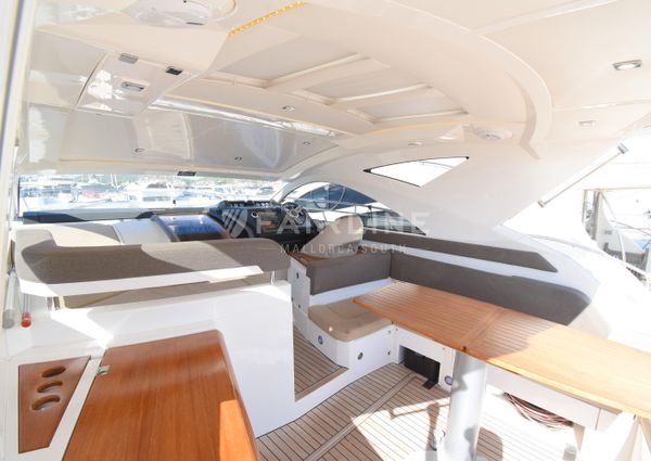 Fairline TARGA-44 image