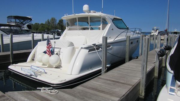 Tiara Yachts 4300 Sovran