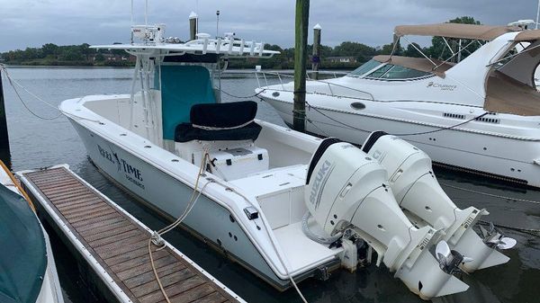 Venture 34 Center Console