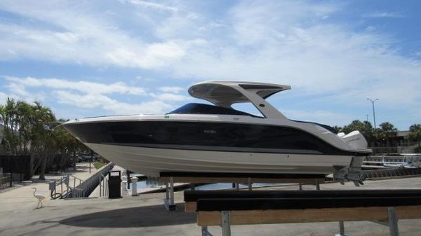 Sea Ray 310 SLX 