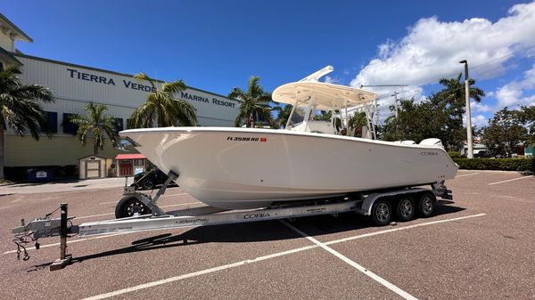 Cobia 301 Center Console 