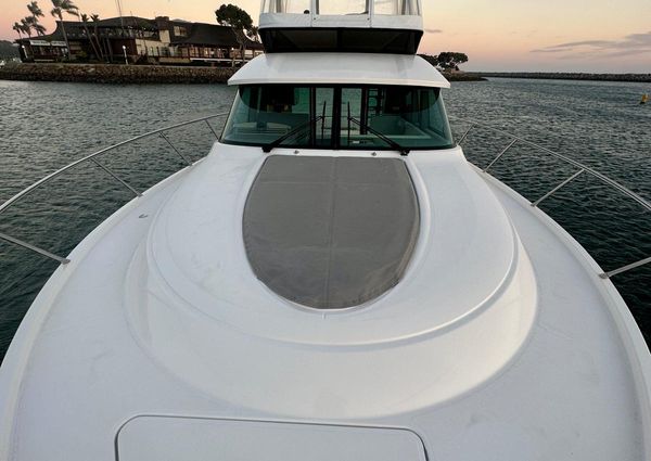 Tiara Yachts F44 Flybridge image