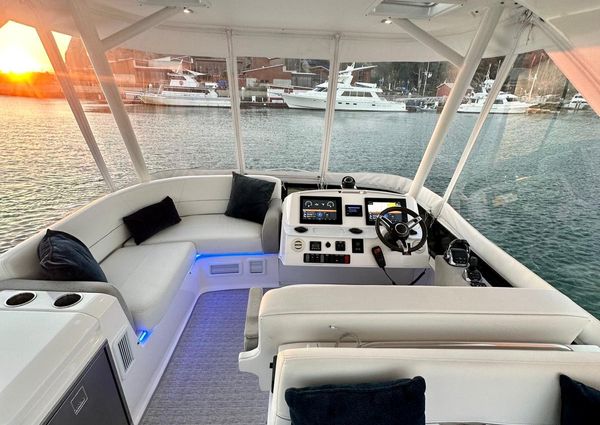 Tiara Yachts F44 Flybridge image