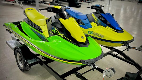 Yamaha WaveRunner EX Deluxe 