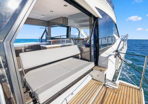 Galeon 500 Fly image