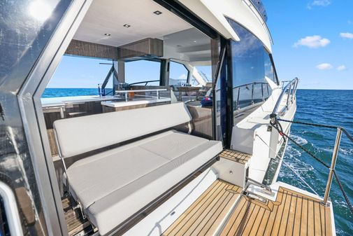 Galeon 500 Fly image