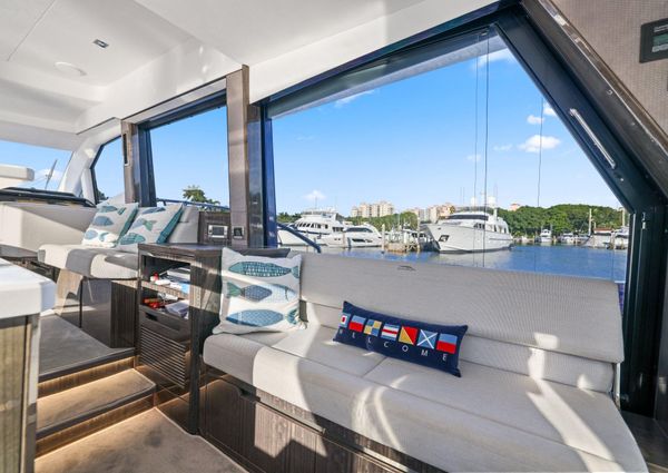 Galeon 500 Fly image