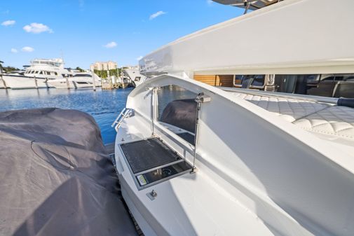 Galeon 500 Fly image