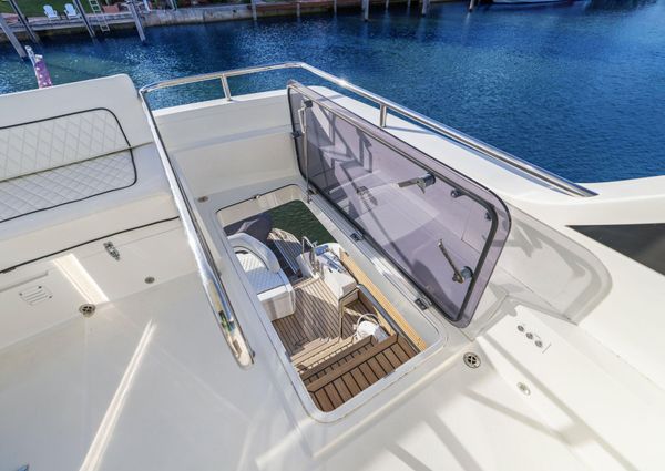 Galeon 500 Fly image