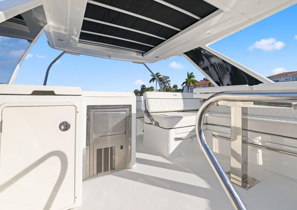 Galeon 500 Fly image