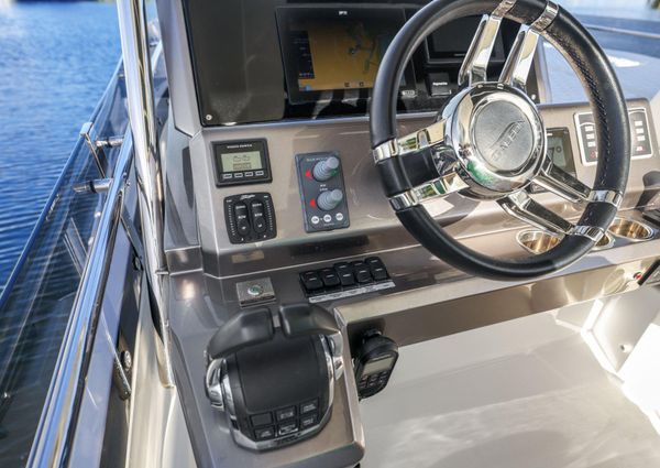 Galeon 500 Fly image