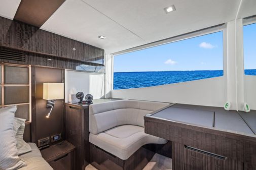 Galeon 500 Fly image