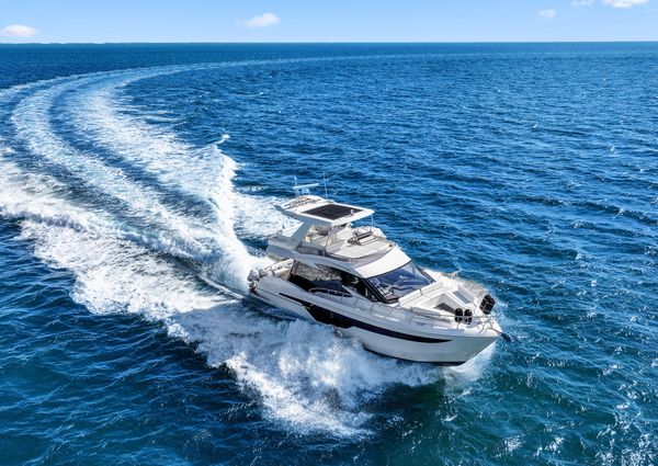 Galeon 500 Fly image