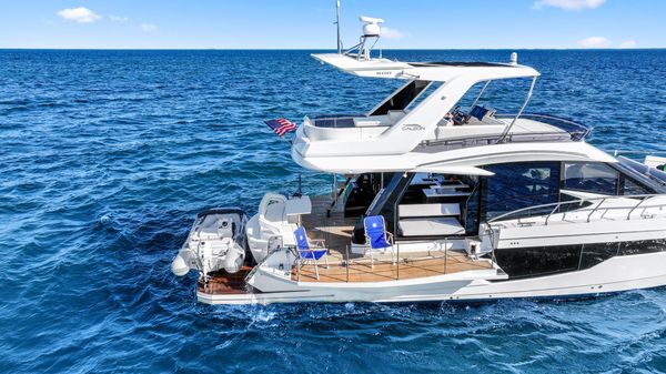 Galeon 500 Fly image