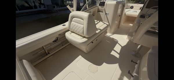 Grady-White Freedom 235 image