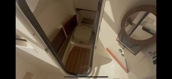 Grady-White Freedom 235 image