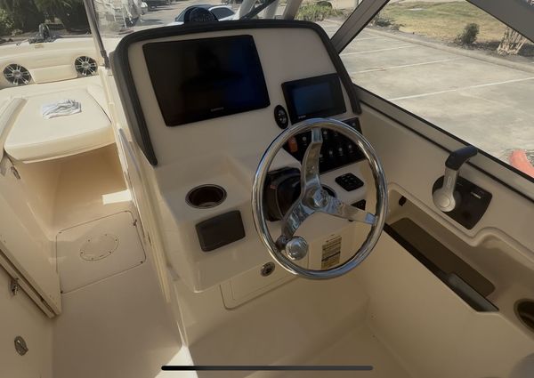 Grady-White Freedom 235 image