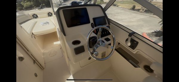 Grady-White Freedom 235 image