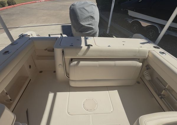 Grady-White Freedom 235 image