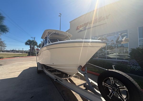 Grady-White Freedom 235 image