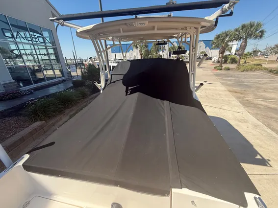 Grady-White Freedom 235 image