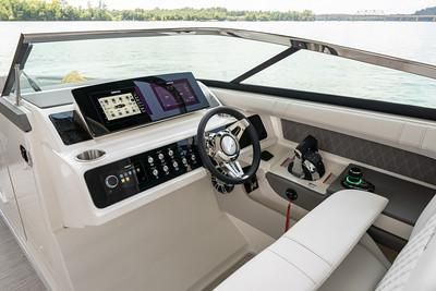 Sea-ray SLX-310-OUTBOARD image