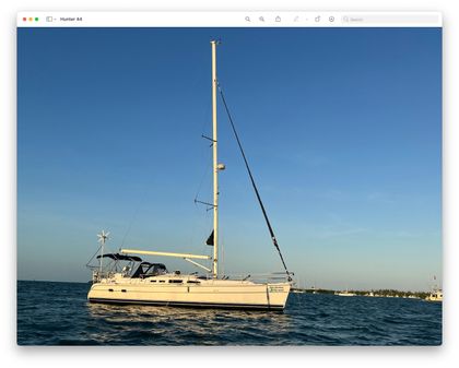 Hunter 44 image