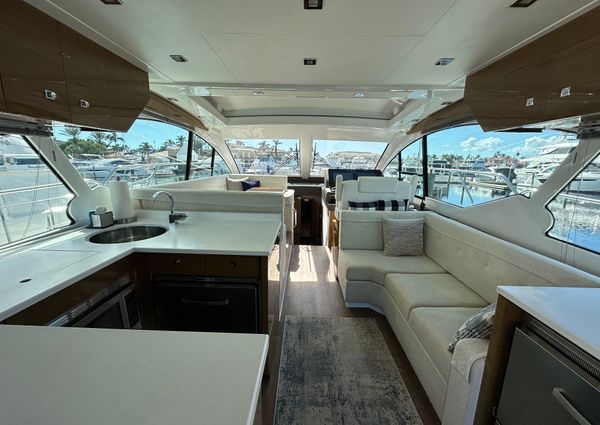 Cruisers Yachts 50 Cantius image