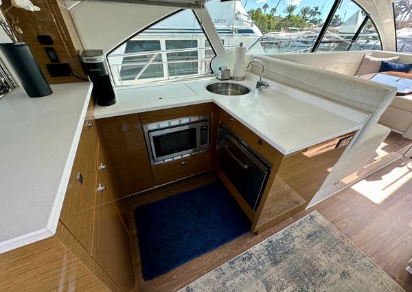 Cruisers Yachts 50 Cantius image