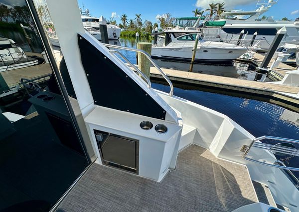 Cruisers Yachts 50 Cantius image