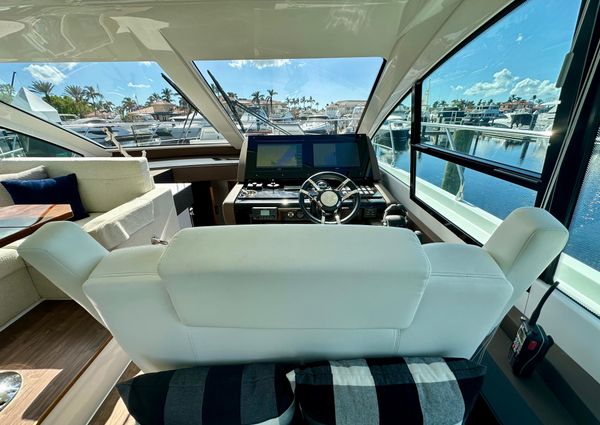 Cruisers Yachts 50 Cantius image