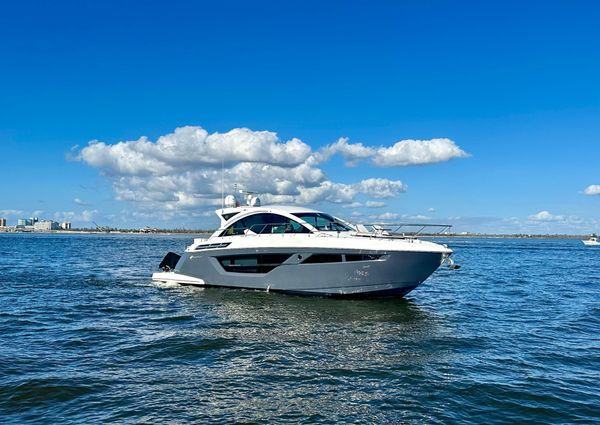 Cruisers Yachts 50 Cantius image