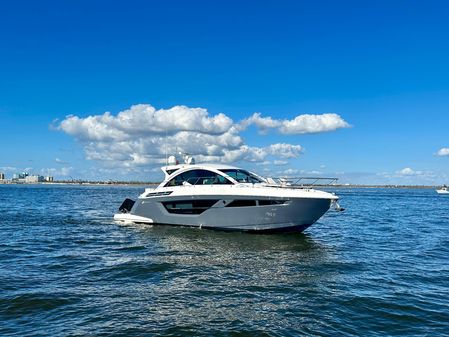 Cruisers Yachts 50 Cantius image