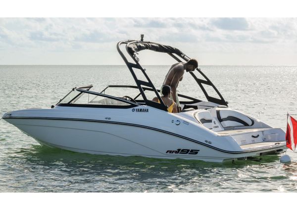 Yamaha Boats AR195 image