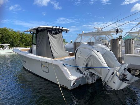 Sea Hunt 30 Gamefish w/ SeaKeeper image